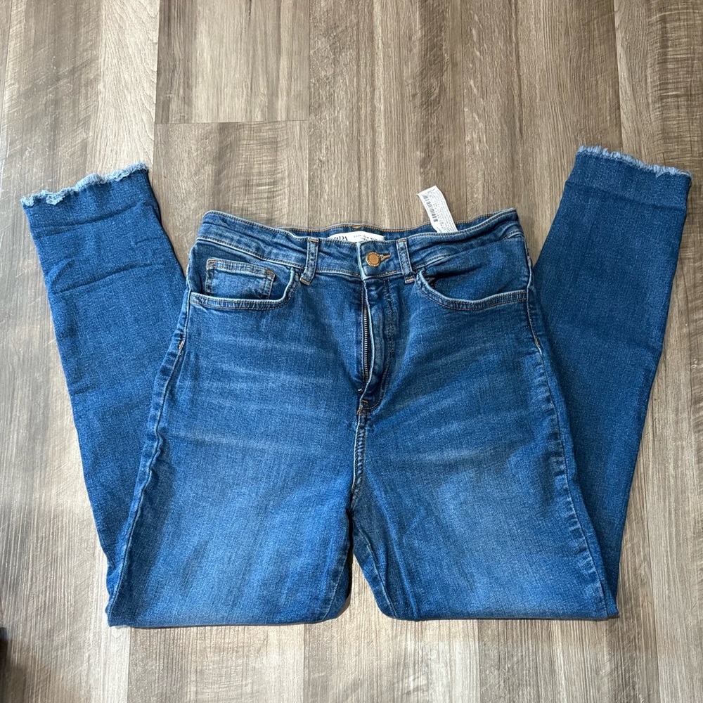 Zara Blue Straight Leg Jeans Timeless Style